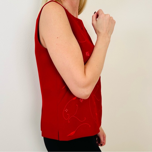 Vintage Travis Ayers Holiday Red Sleeveless Floral Embroidered Blouse Top - Picture 5 of 12